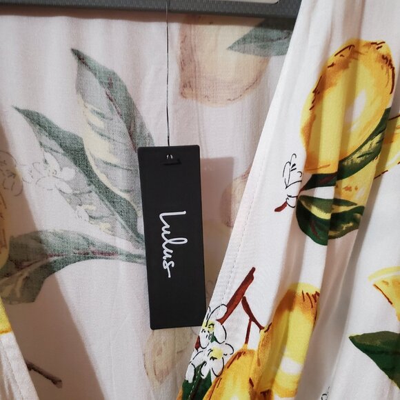 NWT Lulus Size L A La Tart Lemon Print Wrap Yellow White Dress Short Sleeve - Picture 9 of 14